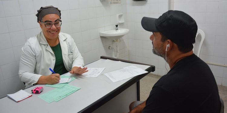 Alerta Azul: Março é mês de cuidar do seu intestino