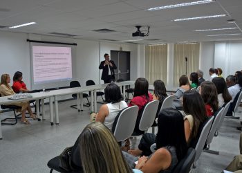 Secretários municipais e MP-BA debatem violência doméstica em Feira de Santana
