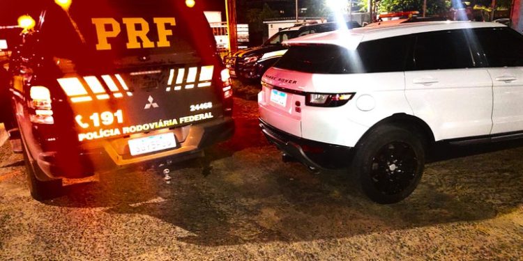 Range Rover Evoque roubada em Salvador é recuperada pela PRF durante fiscalização em Simões Filho