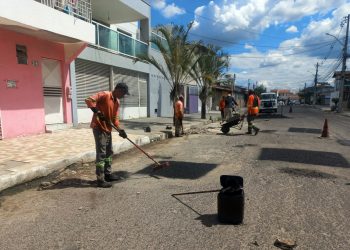Feira de Santana em obras: Prefeitura intensifica reparos asfálticos em diversos bairros