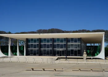 Extremista é preso após tentativa de invasão no STF