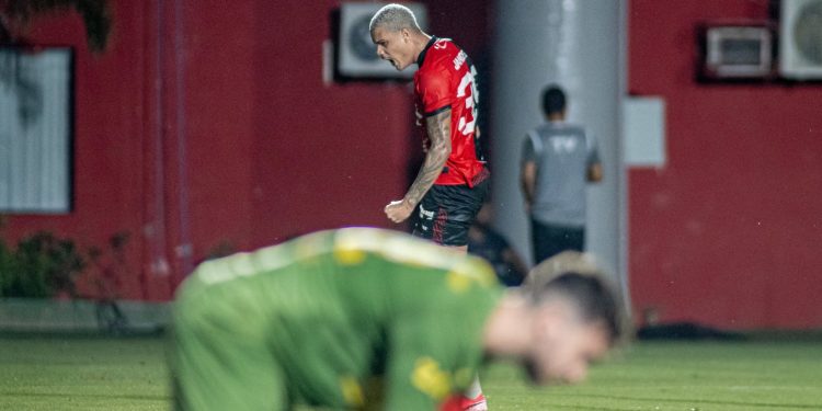 Vitória vence Sport por 1 a 0 e carimba vaga nas quartas da Copa do Nordeste