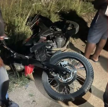 Dois homens morrem em acidentes de moto em Feira de Santana e Santo Estêvão