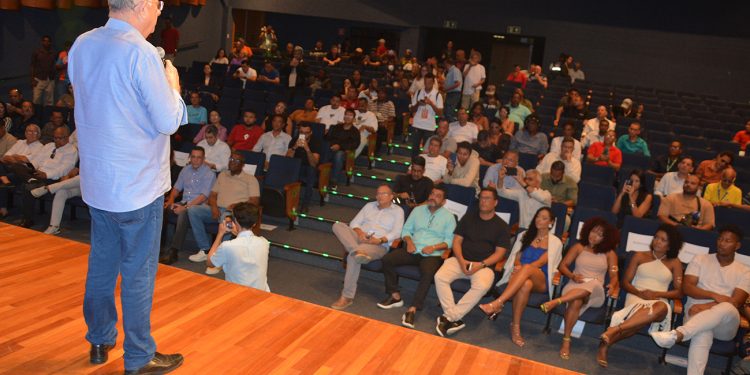 Micareta de Feira 2025 promete agitar quatro dias de festa com grandes nomes do axé