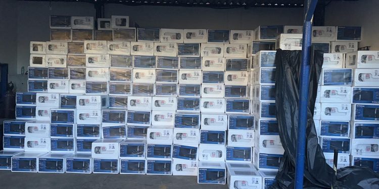 Ação policial em Catu: Carga milionária recuperada e 14 presos por receptação