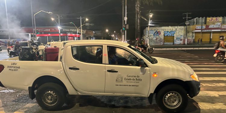 Carro fumacê entra em ação no Circuito Maneca Ferreira antes da Micareta