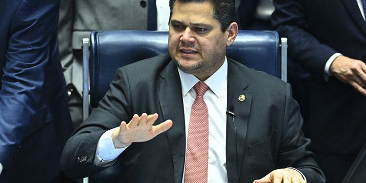 Senado aprova projeto que prevê medidas contra barreiras comerciais a produtos brasileiros