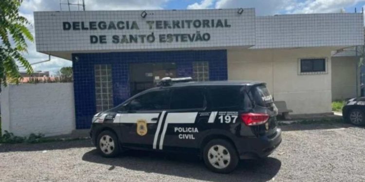 Mulher é levada à delegacia após se recusar a devolver R$ 1.800 recebidos por engano via PIX