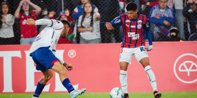 Bahia faz história na Libertadores com vitória inédita fora do Brasil contra o Nacional