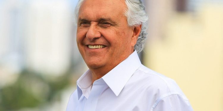 Justiça Eleitoral de Goiás afasta inelegibilidade de Ronaldo Caiado, mas mantém multa de R$ 60 mil