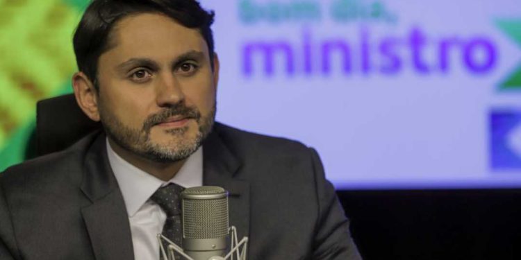 Juscelino Filho deixa o Ministério das Comunicações após denúncia da PGR