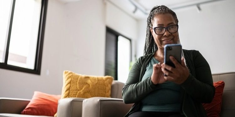 Embasa alerta para novo golpe com chamadas de vídeo no WhatsApp