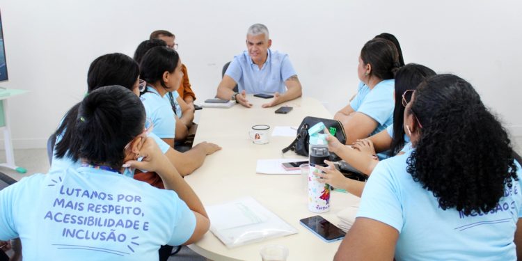 Pablo Roberto se reúne com mães de alunos atípicos e anuncia reforço na inclusão escolar