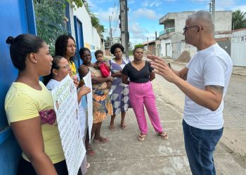 Pablo Roberto atende pedidos de mães e anuncia melhorias na Escola Antônio Carlos Coelho