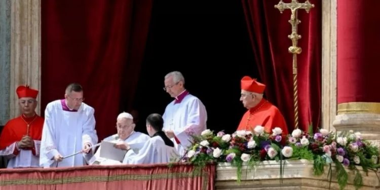 Papa Francisco defende o desarmamento e apela à paz: “As armas da paz constroem o futuro”