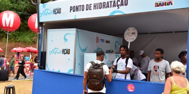 Embasa garante hidratação para foliões da Micareta de Feira