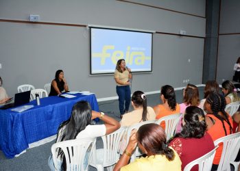 Ambulantes recebem alvarás e passam por capacitação para Micareta de Feira 2025