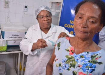 Feira contra a gripe: Vacinação avança na zona rural e chega a locais estratégicos