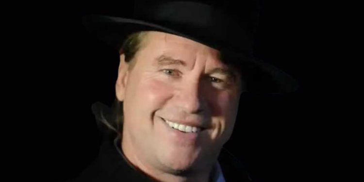 Morre Val Kilmer, astro de “Batman Eternamente” e “Top Gun”, aos 65 anos