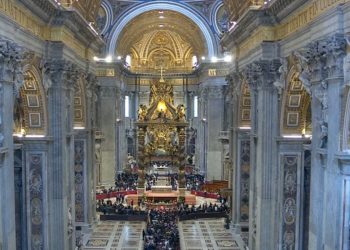 Fiéis têm até hoje à noite para se despedir do papa Francisco no Vaticano