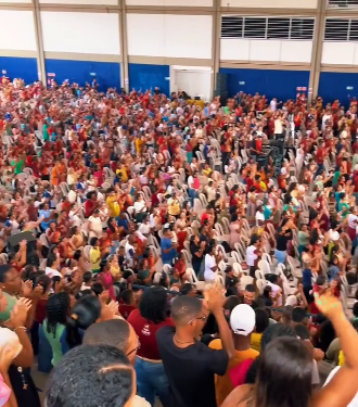 Feira de Santana recebe o 27º Vem Louvar: fé, emoção e espiritualidade no Ginásio do SESI