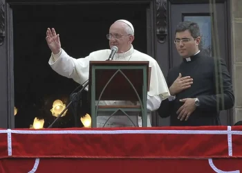 Papa Francisco pediu velório simples e lápide sem adornos em testamento