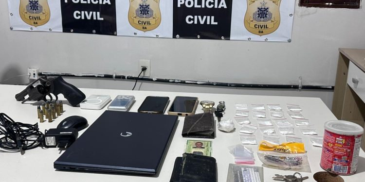 Polícia Civil deflagra operação “Umburanas Segura” em Antônio Cardoso e prende suspeito por tráfico e porte ilegal de arma