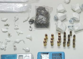 Ação da PM em Feira de Santana apreende drogas, munições e balanças de precisão