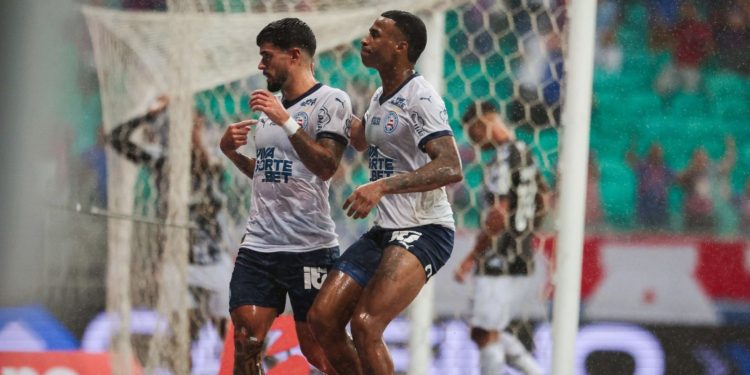 Bahia vence o Botafogo na Fonte Nova e embala no Brasileirão