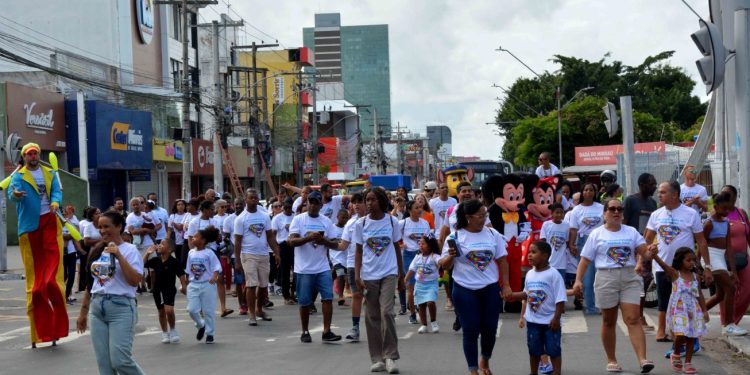Feira de Santana se une pela inclusão: Caminhada “Até que não seja abril” mobiliza cidade pela causa autista