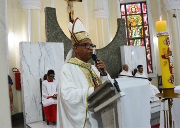 Missa celebra 61 anos do Santuário Senhor dos Passos em Feira de Santana