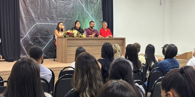 Saúde apresenta novo modelo de marcação de consultas e exames em encontro com médicos e dentistas
