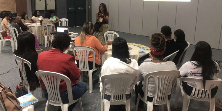 Feira de Santana sedia formação regional para fortalecer alfabetização na rede pública