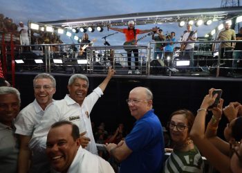 Micareta de Feira 2025 começa com festa, cultura e apelo por respeito