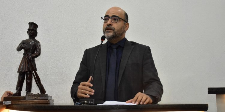 Prefeito recebe proposta de plano de mobilidade urbana com ampliação de ciclovias