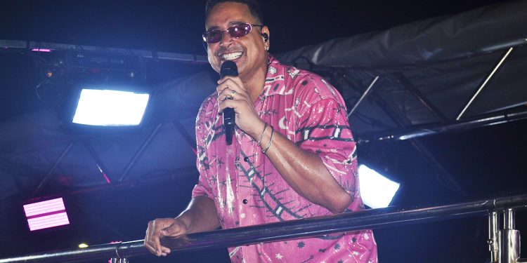 Circuito Maneca Ferreira vibra com Durval Lélys e Xanddy Harmonia