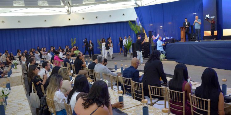 Prefeito José Ronaldo abre Evento X 2025 e destaca força do mercado imobiliário em Feira de Santana