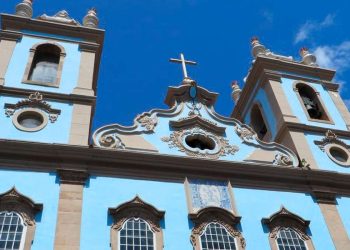 Igreja em Salvador, esclarece que não realiza batismos de bonecas reborn