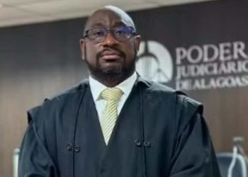 OAB suspende registro de advogado baiano João Neto após agressão à namorada em Maceió
