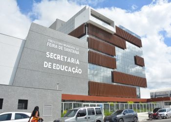 Prefeitura de Feira de Santana prorroga divulgação do resultado de seleção para 500 cuidadores escolares
