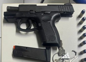 Polícia Militar apreende arma, recupera moto roubada e prende suspeito no bairro Aviário