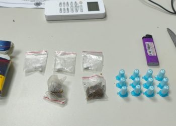 Ação da 64ª CIPM termina com apreensão de drogas e arma branca no centro de Feira de Santana