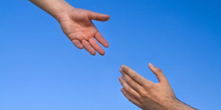 Crescimento de evangélicos desacelera no Brasil, mas grupo já representa 26,9% da população