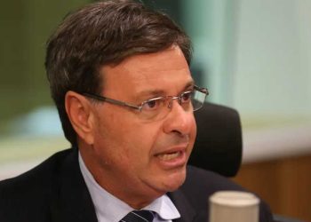 Ex-ministro do Turismo Gilson Machado é preso pela PF sob suspeita de envolvimento em esquema de passaporte falso