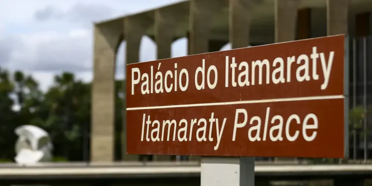 Brasil condena ataques de Israel e dos EUA contra instalações nucleares no Irã