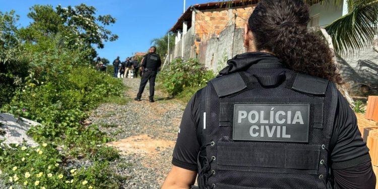 Polícia Civil cumpre dois mandados de prisão em Santo Estêvão
