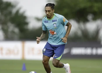 Ancelotti testa Matheus Cunha e Raphinha no ataque da seleção brasileira