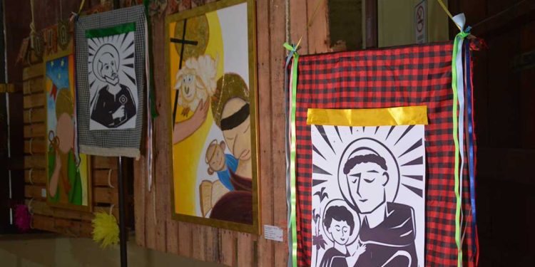 Exposição “Arraiá de Cores e Tradição” celebra cultura junina no Casarão Olhos d’Água