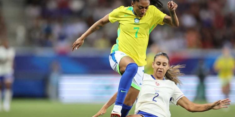 Brasil perde para França em último amistoso antes da Copa América Feminina