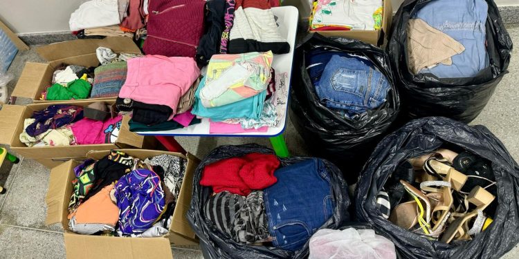 DEAM de Feira de Santana arrecada mais de mil peças para o Varal Solidário